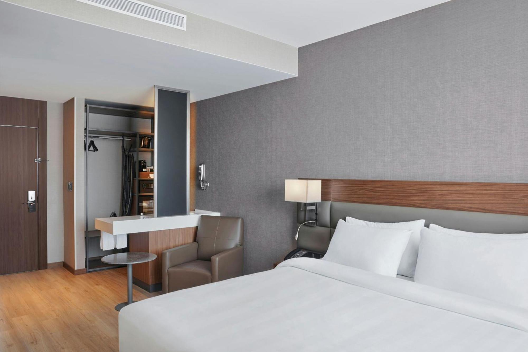 Ac Hotel By Marriott Saltillo Exterior photo