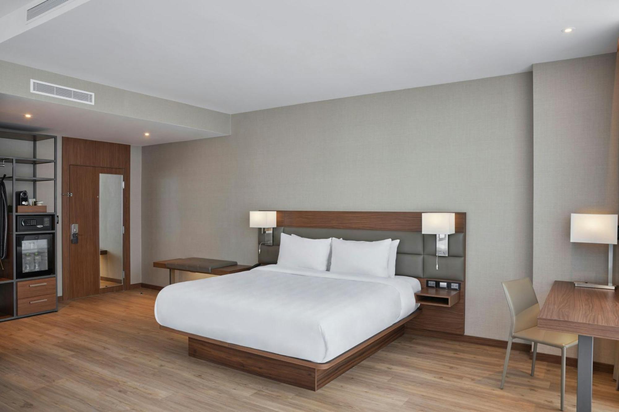 Ac Hotel By Marriott Saltillo Exterior photo
