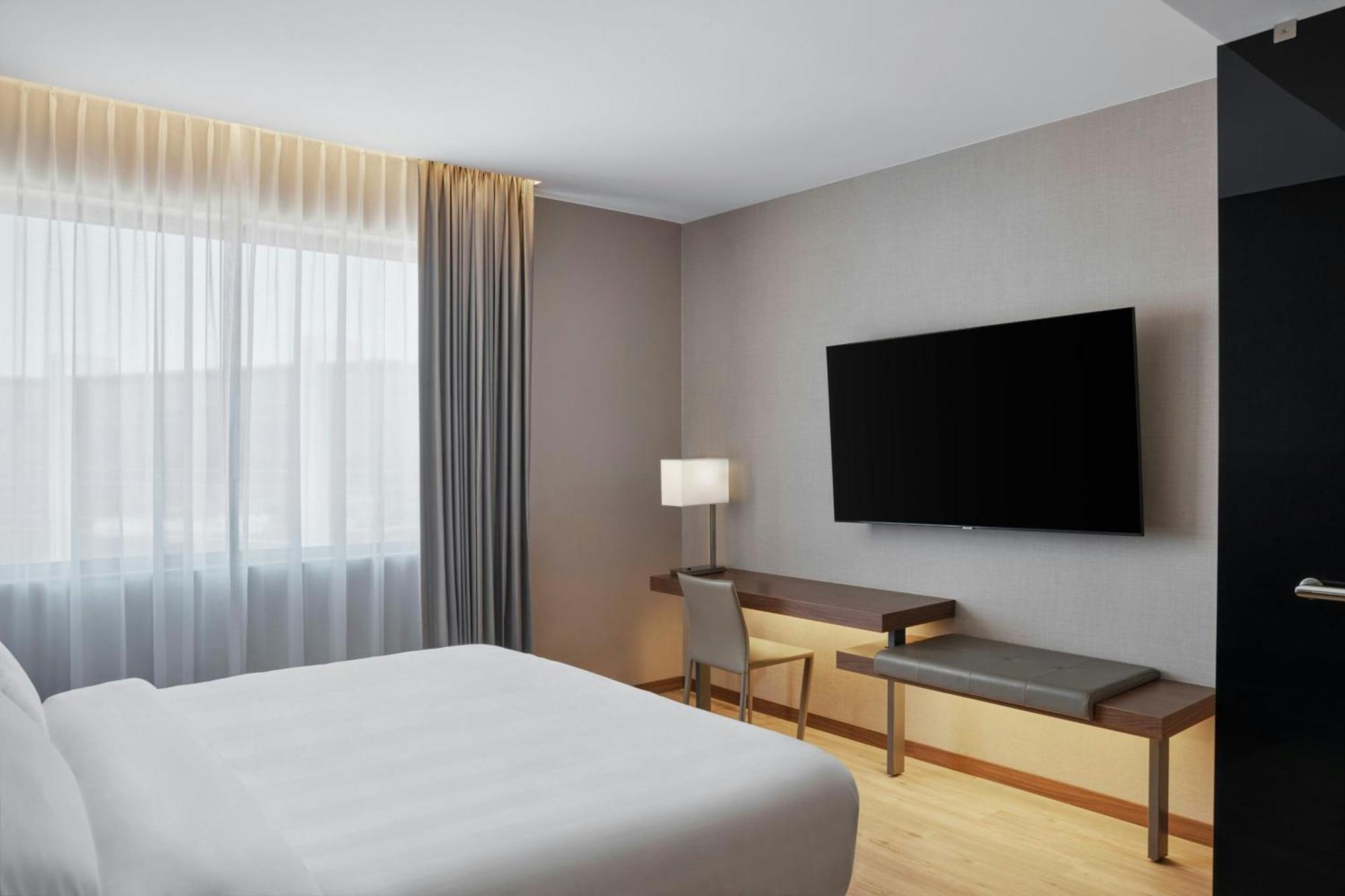 Ac Hotel By Marriott Saltillo Exterior photo