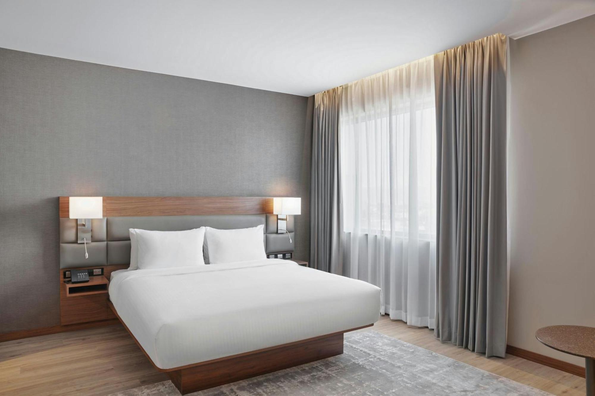 Ac Hotel By Marriott Saltillo Exterior photo