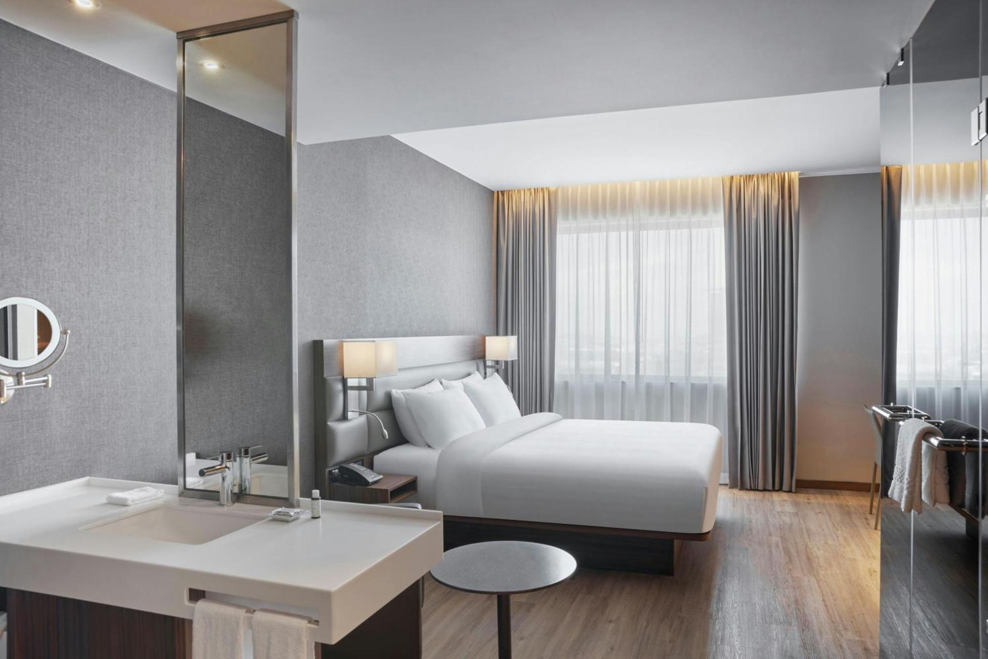 Ac Hotel By Marriott Saltillo Exterior photo